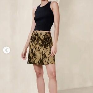 NWT Banana Republic Factory Women's Black and Tan Animal Print Mini Skirt